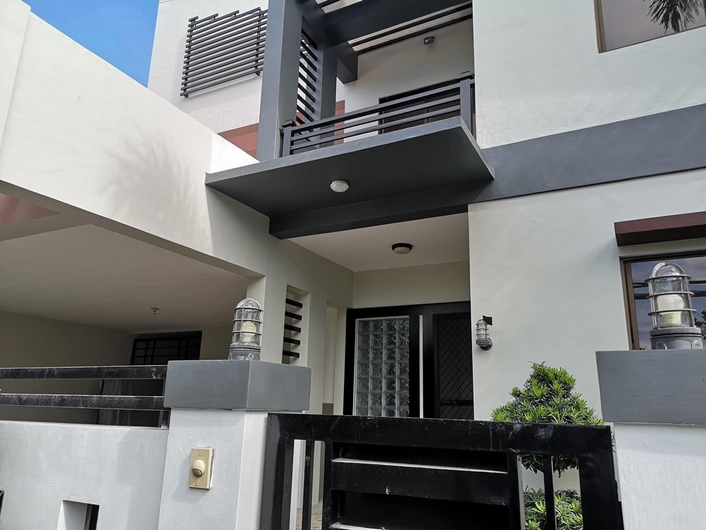 280 SQM HOUSE AND LOT FOR SALE IN BF HOMES PARANAQUE | Blesshomes Realty